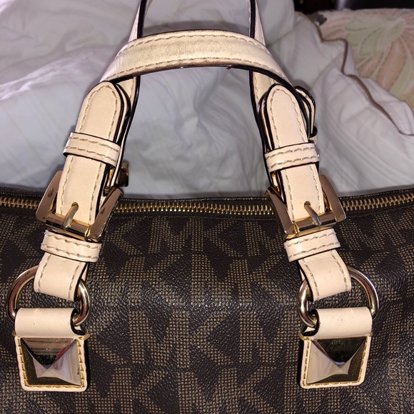 Michael KORS purse authentic